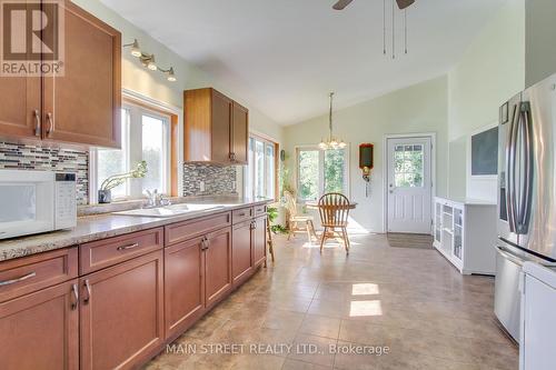 5984 3Rd Line, New Tecumseth, ON - Indoor Photo Showing Kitchen With Double Sink