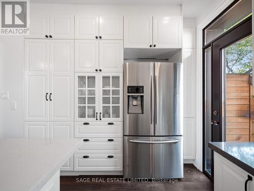 40 Fern Avenue, Toronto, ON - Indoor Photo Showing Kitchen