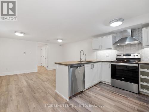 40 Fern Avenue, Toronto, ON - Indoor Photo Showing Kitchen