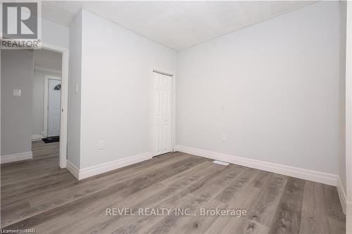 6610 Montrose Road, Niagara Falls, ON - Indoor Photo Showing Other Room