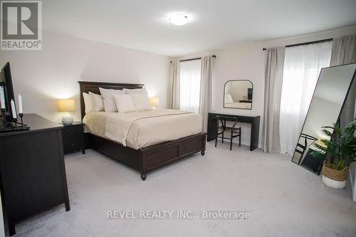 37 Nightingale Drive, Brantford, ON - Indoor Photo Showing Bedroom