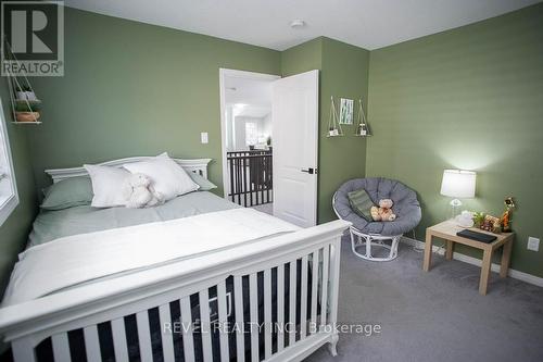 37 Nightingale Drive, Brantford, ON - Indoor Photo Showing Bedroom