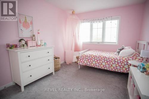 37 Nightingale Drive, Brantford, ON - Indoor Photo Showing Bedroom