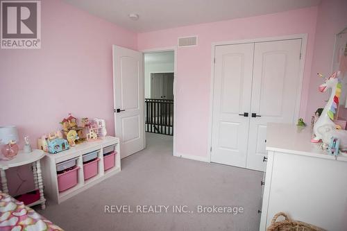 37 Nightingale Drive, Brantford, ON - Indoor Photo Showing Bedroom