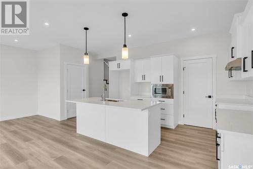 348 Leskiw Bend, Saskatoon, SK - Indoor Photo Showing Kitchen