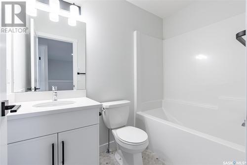 348 Leskiw Bend, Saskatoon, SK - Indoor Photo Showing Bathroom