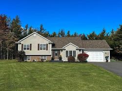 49 Englewood Court  Valley, NS B6L 3K7