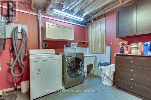 67 Weymouth Drive, London, ON - Indoor Photo Showing Laundry Room