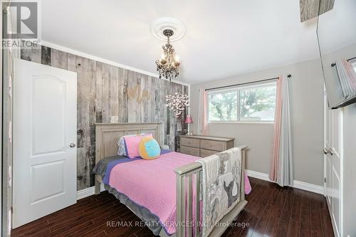 10 Albion Crescent, Brampton, ON - Indoor Photo Showing Bedroom