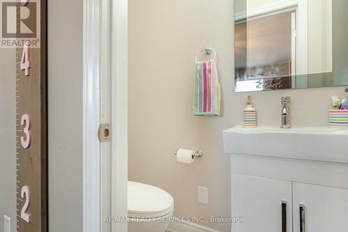 10 Albion Crescent, Brampton, ON - Indoor Photo Showing Bathroom