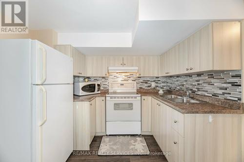 10 Albion Crescent, Brampton, ON - Indoor Photo Showing Kitchen With Double Sink