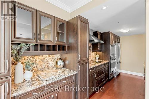 Ph1 - 44 Gerrard Street W, Toronto, ON - Indoor Photo Showing Kitchen