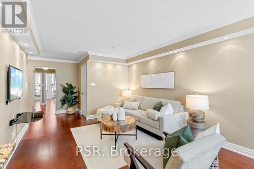 Ph1 - 44 Gerrard Street W, Toronto, ON - Indoor Photo Showing Living Room