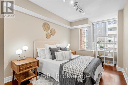 Ph1 - 44 Gerrard Street W, Toronto, ON - Indoor Photo Showing Bedroom