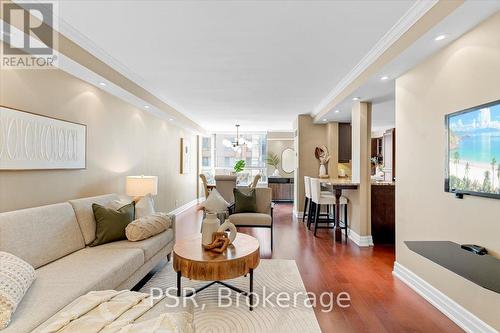 Ph1 - 44 Gerrard Street W, Toronto, ON - Indoor Photo Showing Living Room