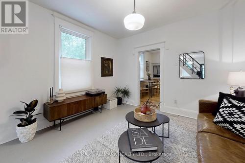 925 Palmerston Avenue, Toronto, ON - Indoor Photo Showing Living Room