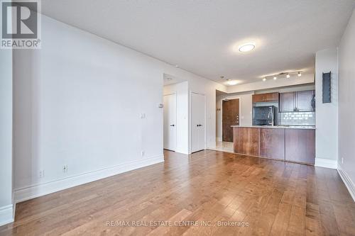 1604 - 1359 Rathburn Road E, Mississauga, ON - Indoor Photo Showing Kitchen