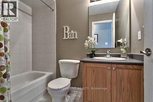 2361 Baronwood Drive, Oakville, ON - Indoor Photo Showing Bathroom