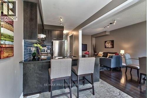 2361 Baronwood Drive, Oakville, ON - Indoor Photo Showing Dining Room