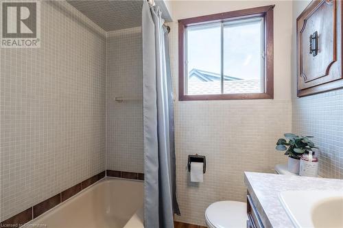 242 Glendale Avenue N, Hamilton, ON - Indoor Photo Showing Bathroom