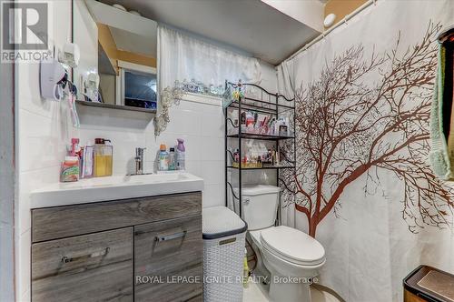 43 Faulkner Crescent, Toronto, ON - Indoor Photo Showing Bathroom