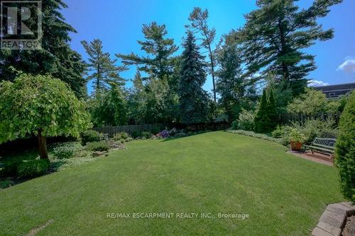 2262 Bonnylyn Court, Oakville, ON - Outdoor