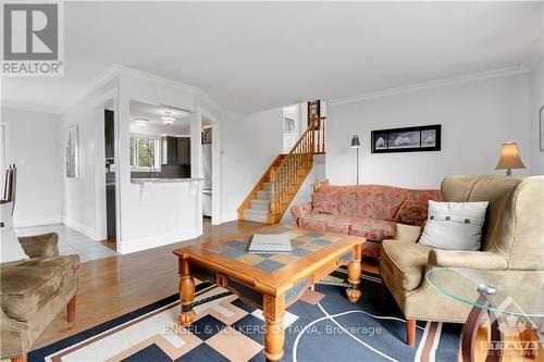 780 Caron Street, Prescott And Russell, ON - Indoor Photo Showing Living Room