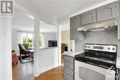 780 Caron Street, Prescott And Russell, ON - Indoor Photo Showing Kitchen