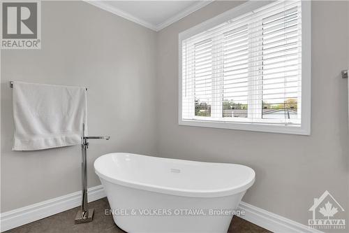 780 Caron Street, Prescott And Russell, ON - Indoor Photo Showing Bathroom