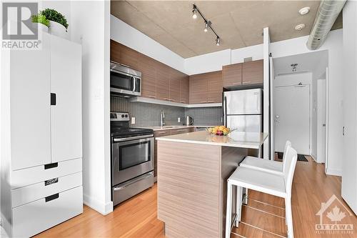 349 Mcleod Street Unit#821, Ottawa, ON - Indoor Photo Showing Kitchen