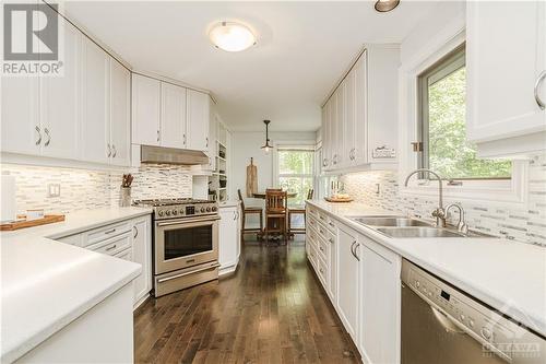 1329 Quarry Road, Carleton Place, ON - Indoor Photo Showing Kitchen With Double Sink With Upgraded Kitchen