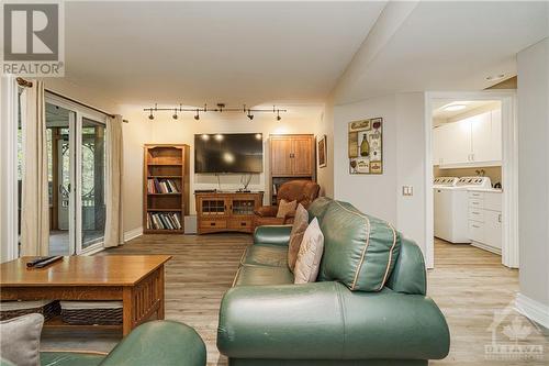 1329 Quarry Road, Carleton Place, ON - Indoor Photo Showing Living Room