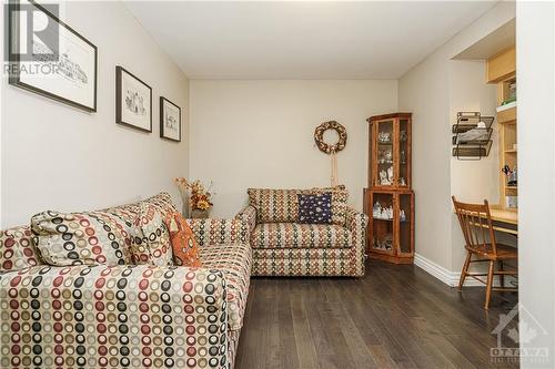 1329 Quarry Road, Carleton Place, ON - Indoor Photo Showing Living Room