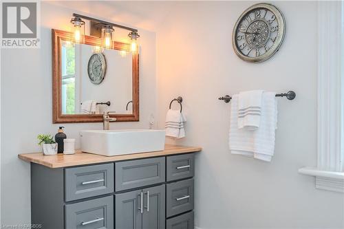 5550 11Th Line, Minto Twp, ON - Indoor Photo Showing Bathroom