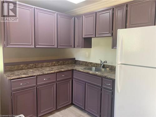 941 Rose Street, Cambridge, ON - Indoor Photo Showing Kitchen