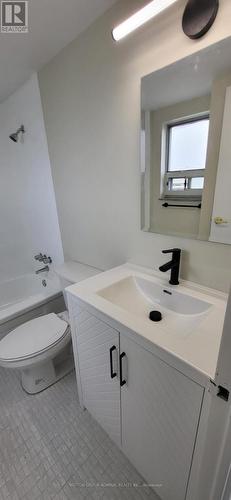 1409 - 130 Neptune Drive, Toronto, ON - Indoor Photo Showing Bathroom