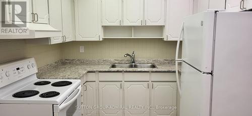 1409 - 130 Neptune Drive, Toronto, ON - Indoor Photo Showing Kitchen With Double Sink