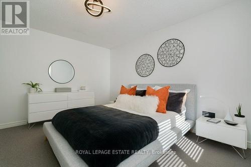 225 Pickering Street, Toronto, ON - Indoor Photo Showing Bedroom