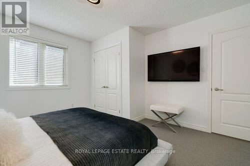 225 Pickering Street, Toronto, ON - Indoor Photo Showing Bedroom