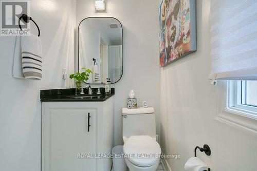 225 Pickering Street, Toronto, ON - Indoor Photo Showing Bathroom