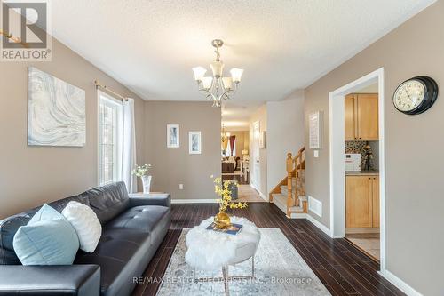 675 Thompson Road S, Milton, ON - Indoor Photo Showing Living Room