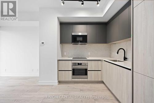 2615 - 108 Peter Street, Toronto, ON - Indoor Photo Showing Kitchen With Upgraded Kitchen