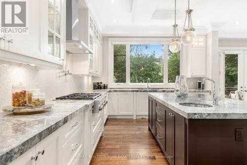 279 Betty Ann Drive, Toronto, ON - Indoor Photo Showing Kitchen With Upgraded Kitchen