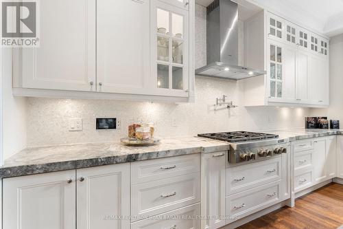 279 Betty Ann Drive, Toronto, ON - Indoor Photo Showing Kitchen With Upgraded Kitchen