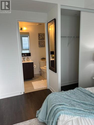 4906 - 898 Portage Parkway, Vaughan, ON - Indoor Photo Showing Bedroom