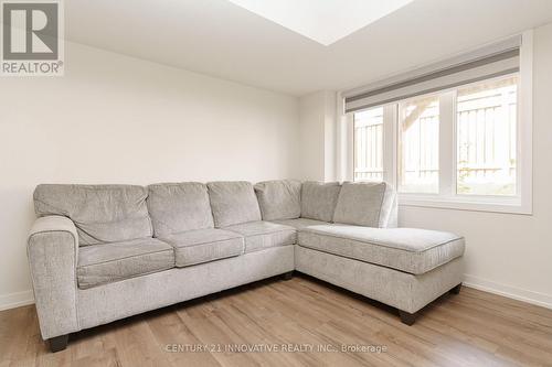 9 - 400 Finch Avenue, Pickering, ON - Indoor Photo Showing Living Room