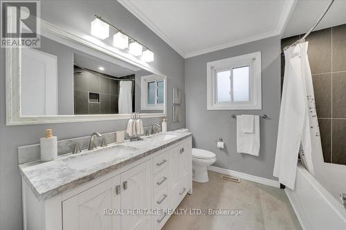 879 Sorrento Avenue, Oshawa, ON - Indoor Photo Showing Bathroom