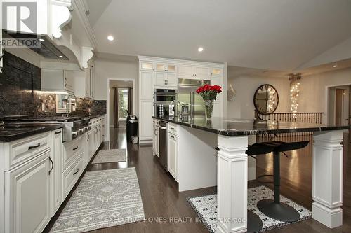 3693 Cochrane Street, Whitby, ON - Indoor Photo Showing Kitchen With Upgraded Kitchen