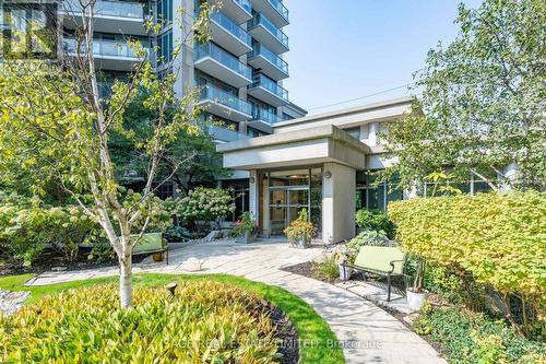 203 - 2119 Lake Shore Boulevard W, Toronto, ON - Outdoor