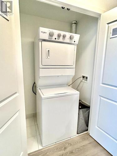 1203B - 4655 Metcalfe Avenue, Mississauga, ON - Indoor Photo Showing Laundry Room